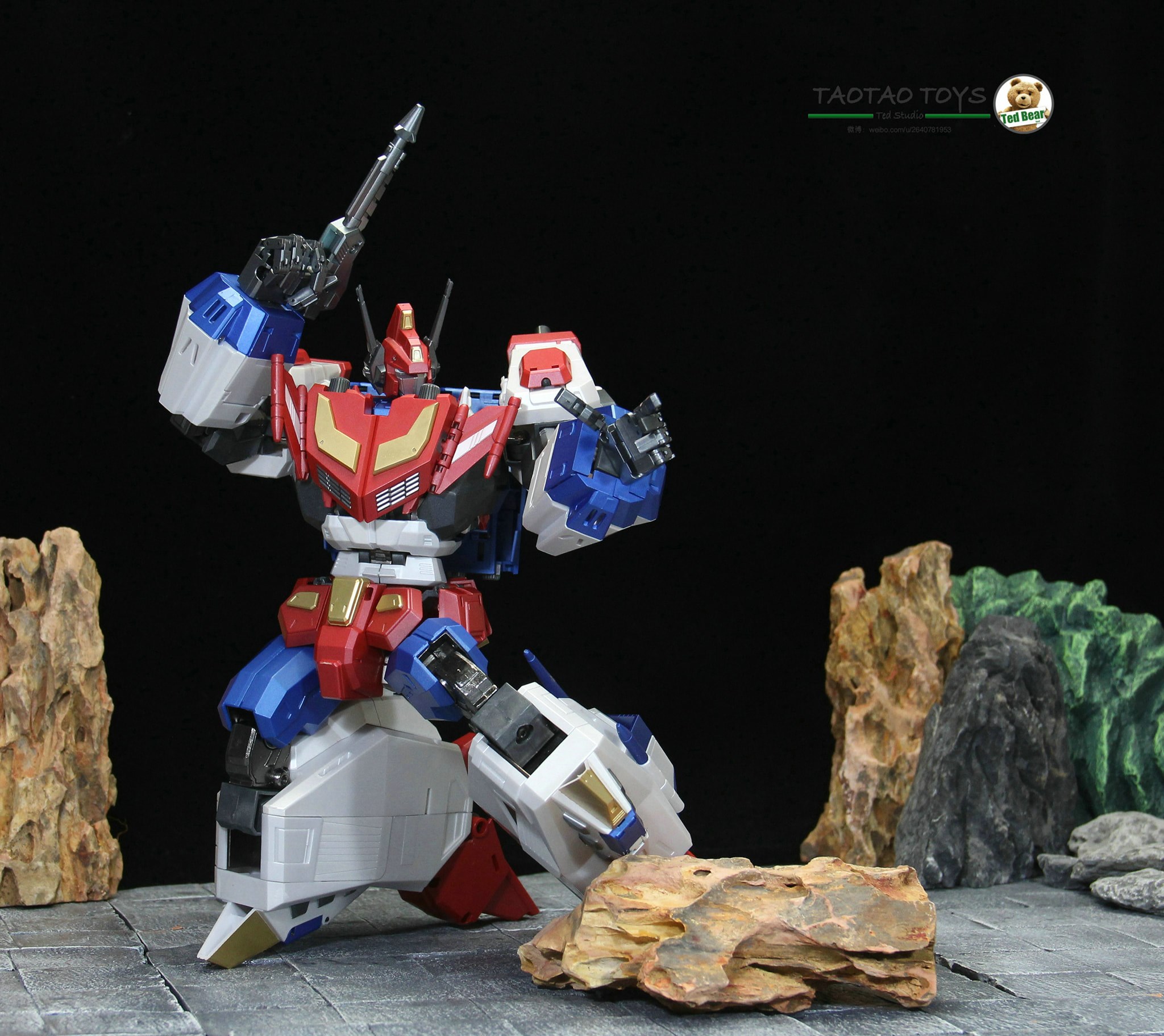 Iron Trans IR-V01 Star Blade In-Hand Images of MP-Scale